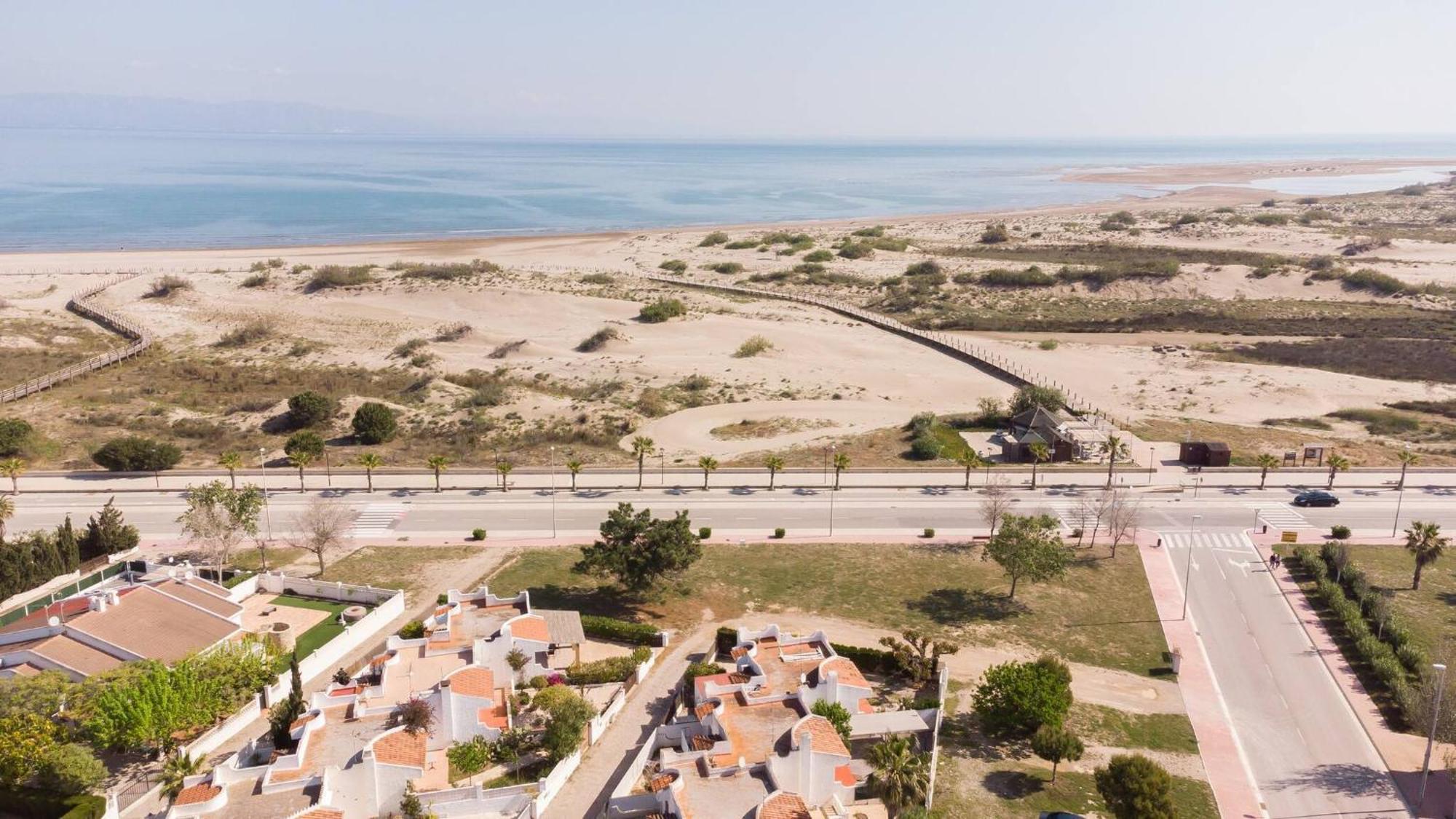 Eusebio - Casa En Riumar Para 4 Personas Y En Primera Linia De Mar - Deltavacaciones Екстер'єр фото